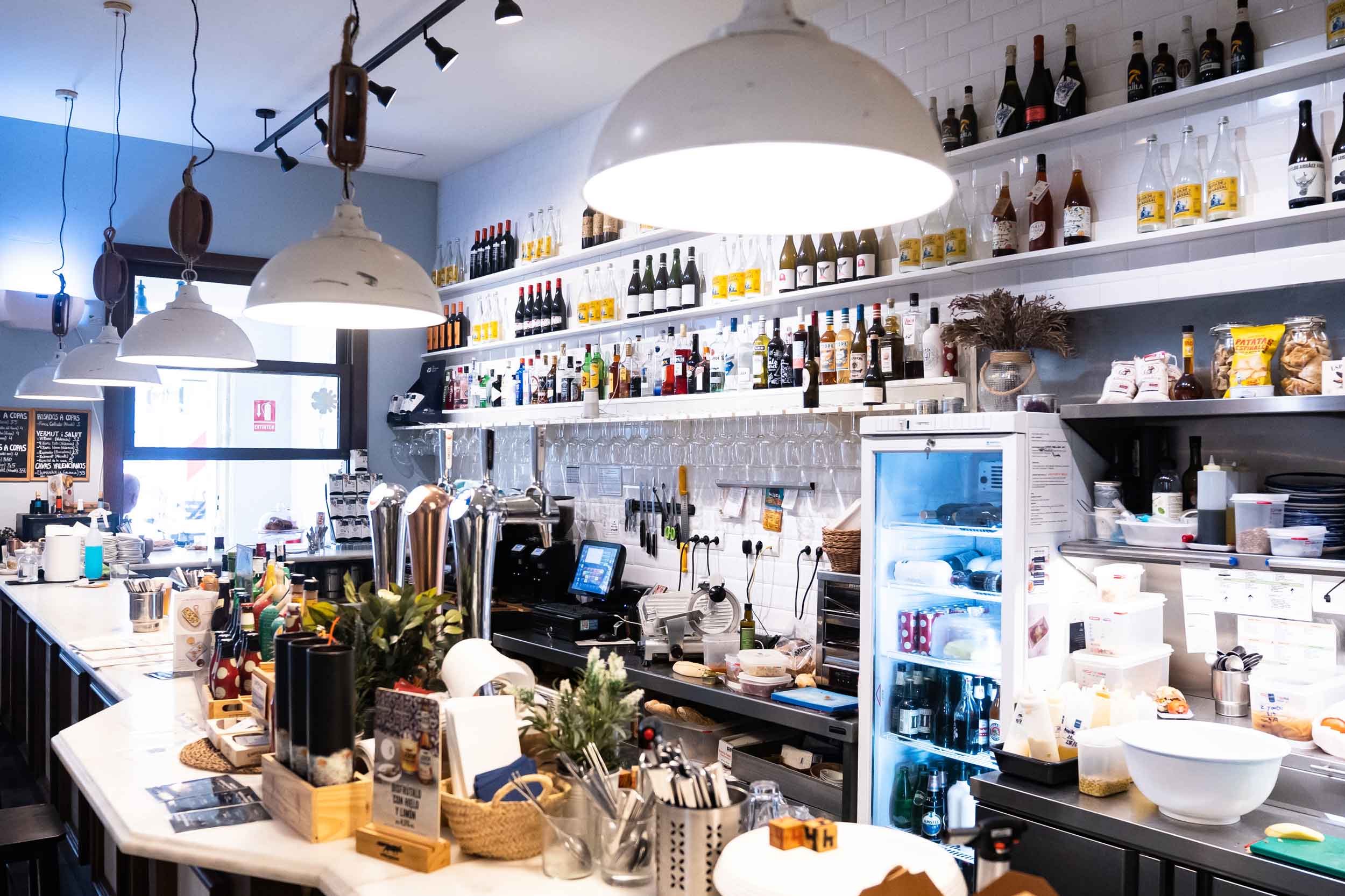 Tapas Valencia. Descubre Alenar Bodega Mediterránea