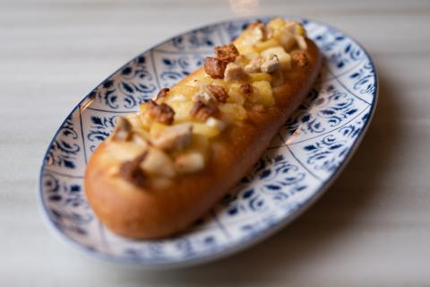 Foie, manzana asada y queso de Catí