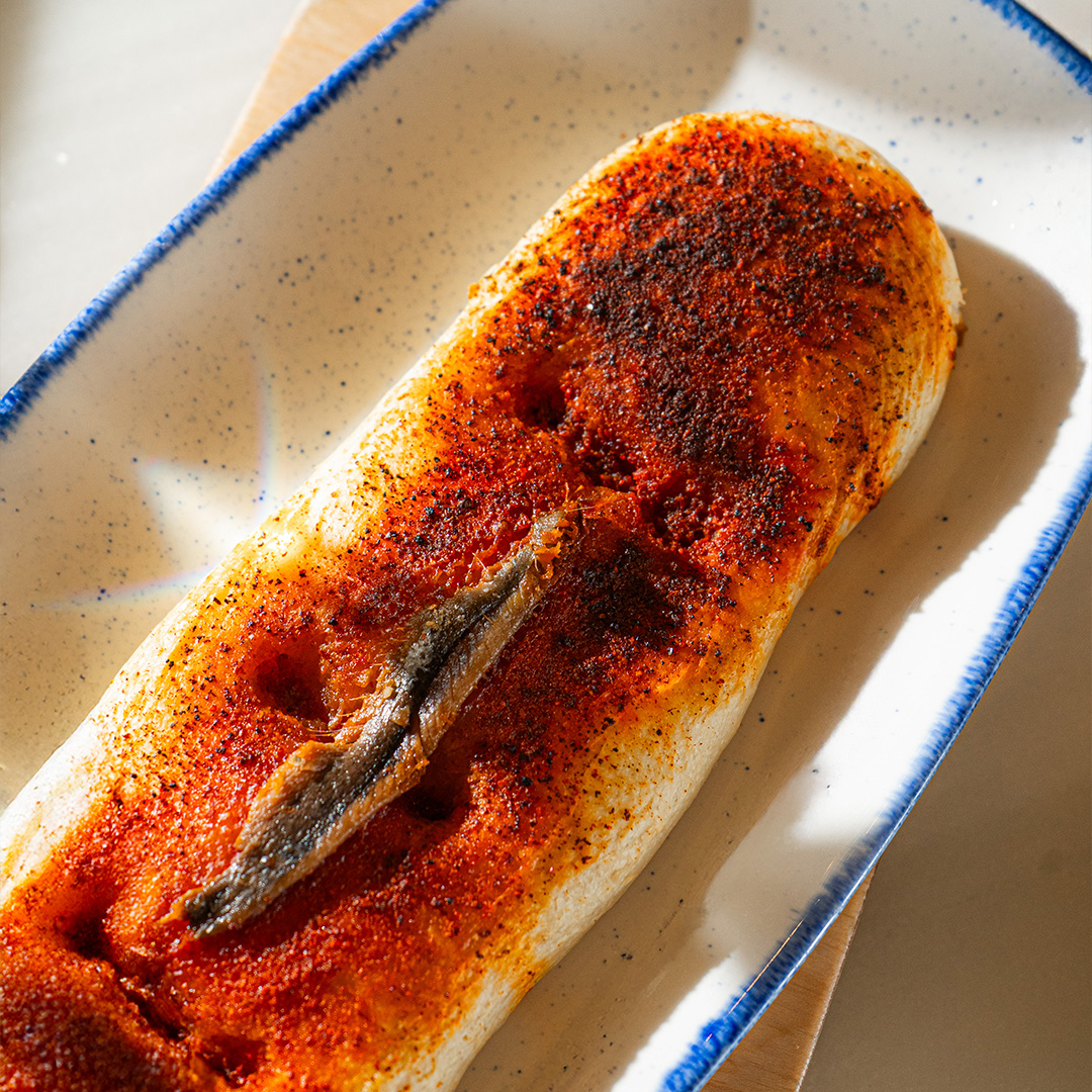 Anchoa, Aceite de la Comunitat Valenciana, Sal y "Pebre Roig"