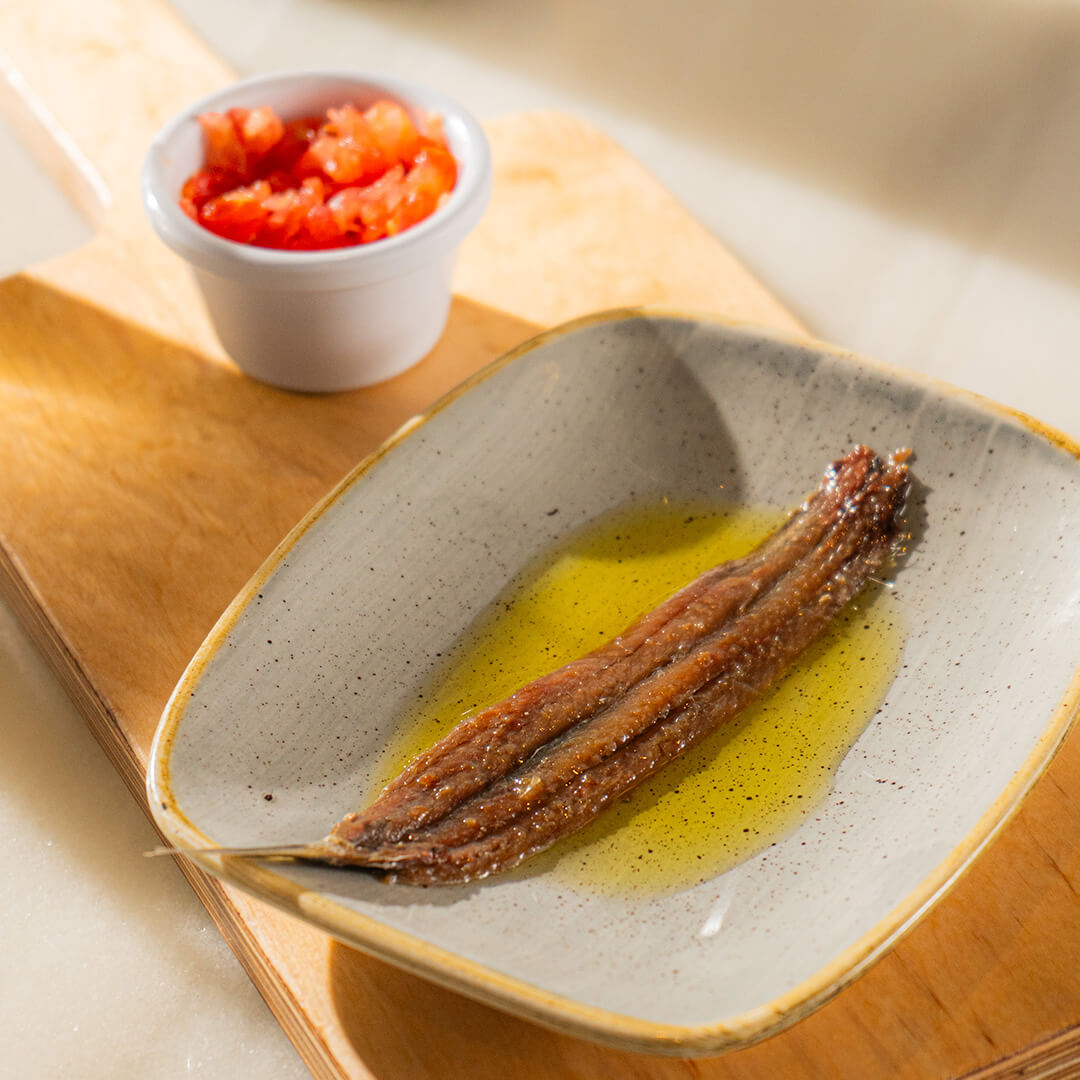 Anchoa del Cantábrico en “Mariposa” en aceite de oliva Ortiz