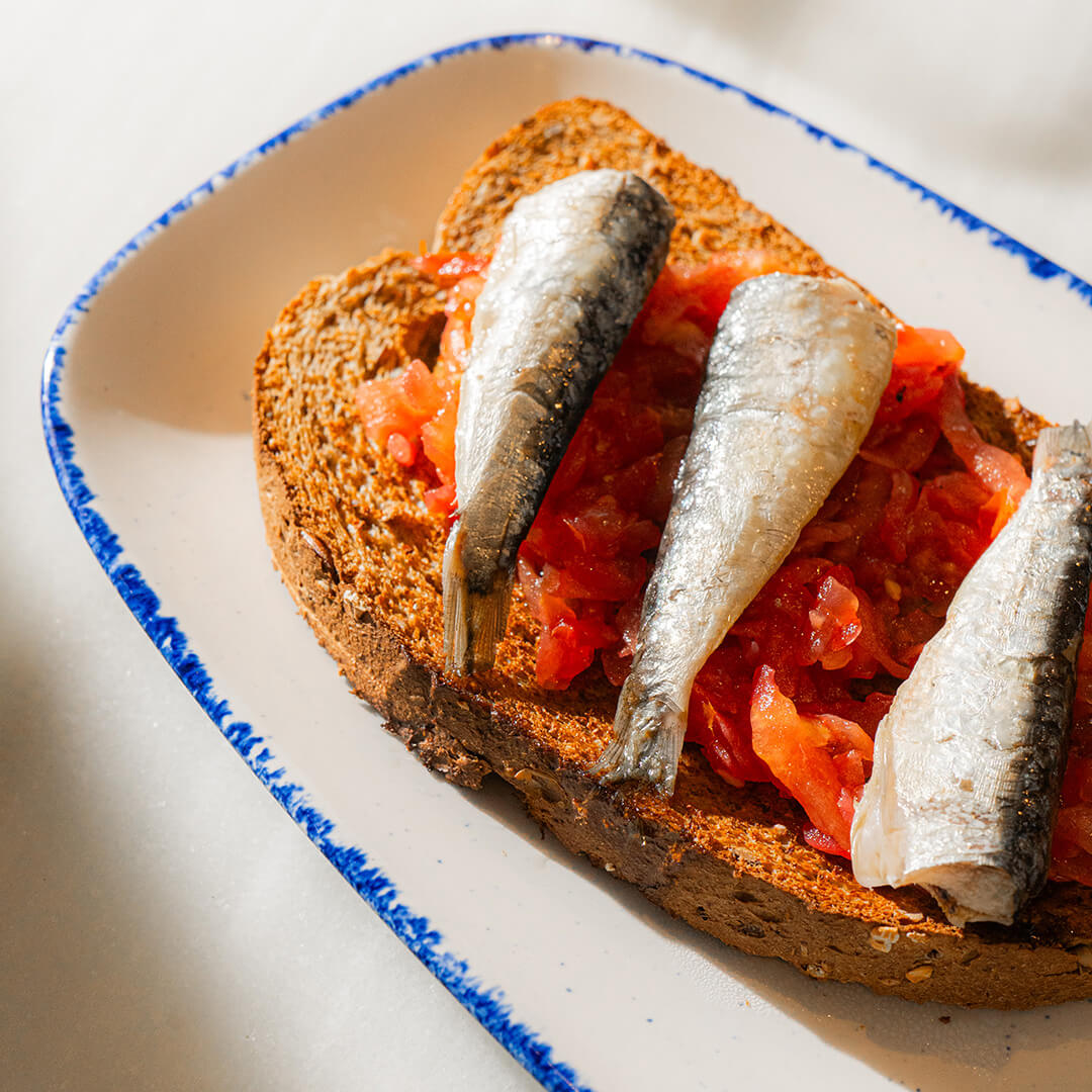 Tostada con Sardinillas Xeito